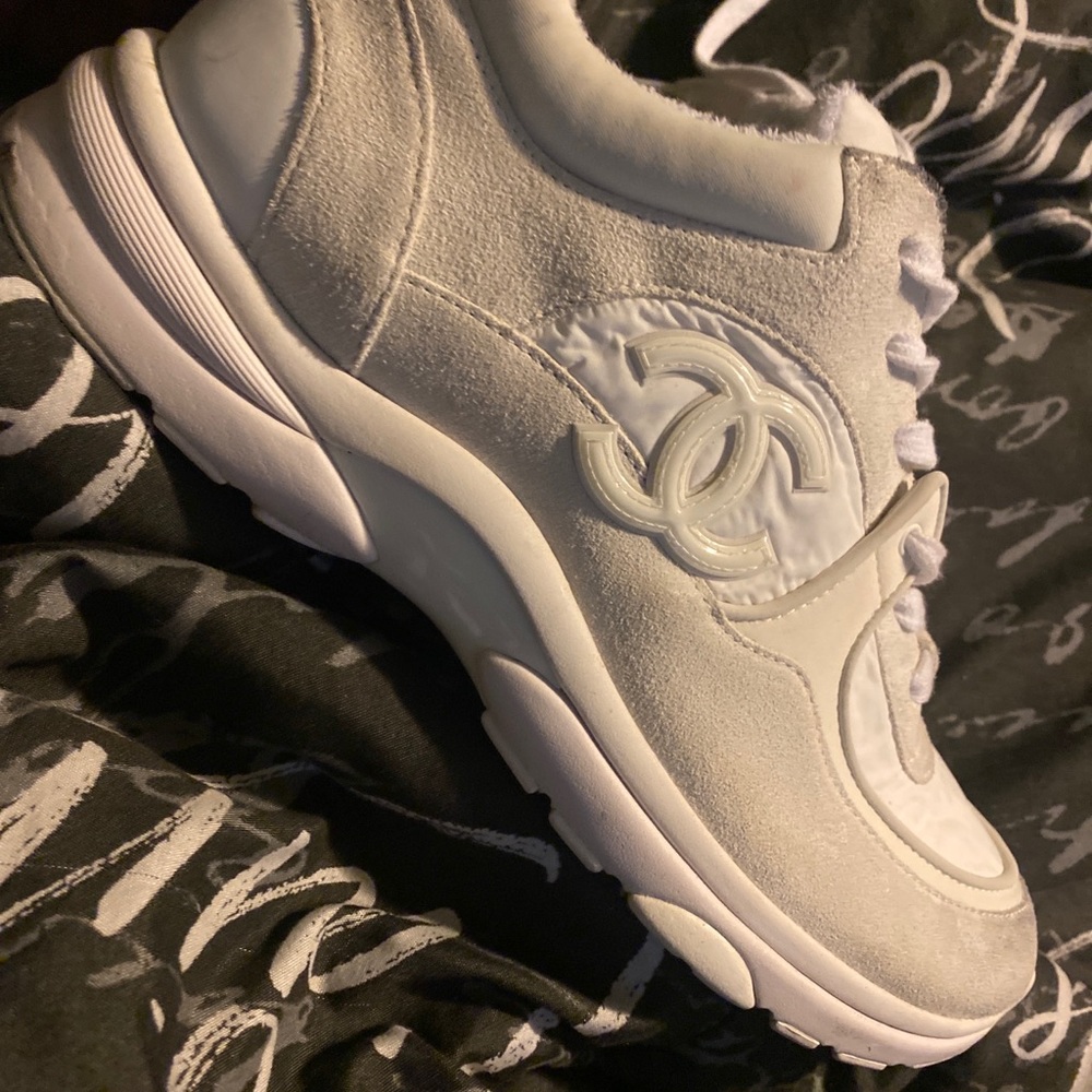 CHANEL White Men's Sneakers - Picture 8 of 8